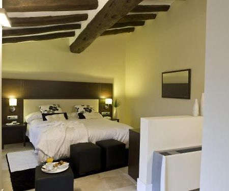 La Heredad Mas Collet Capsanes Room photo